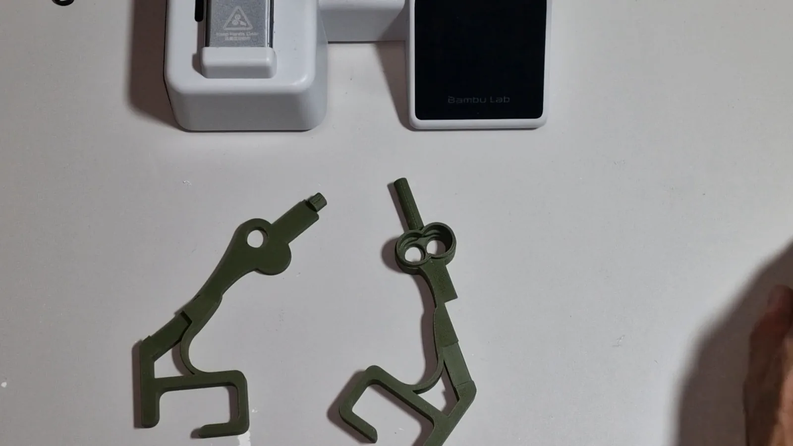 The two printed body halves of one Mechams docking station